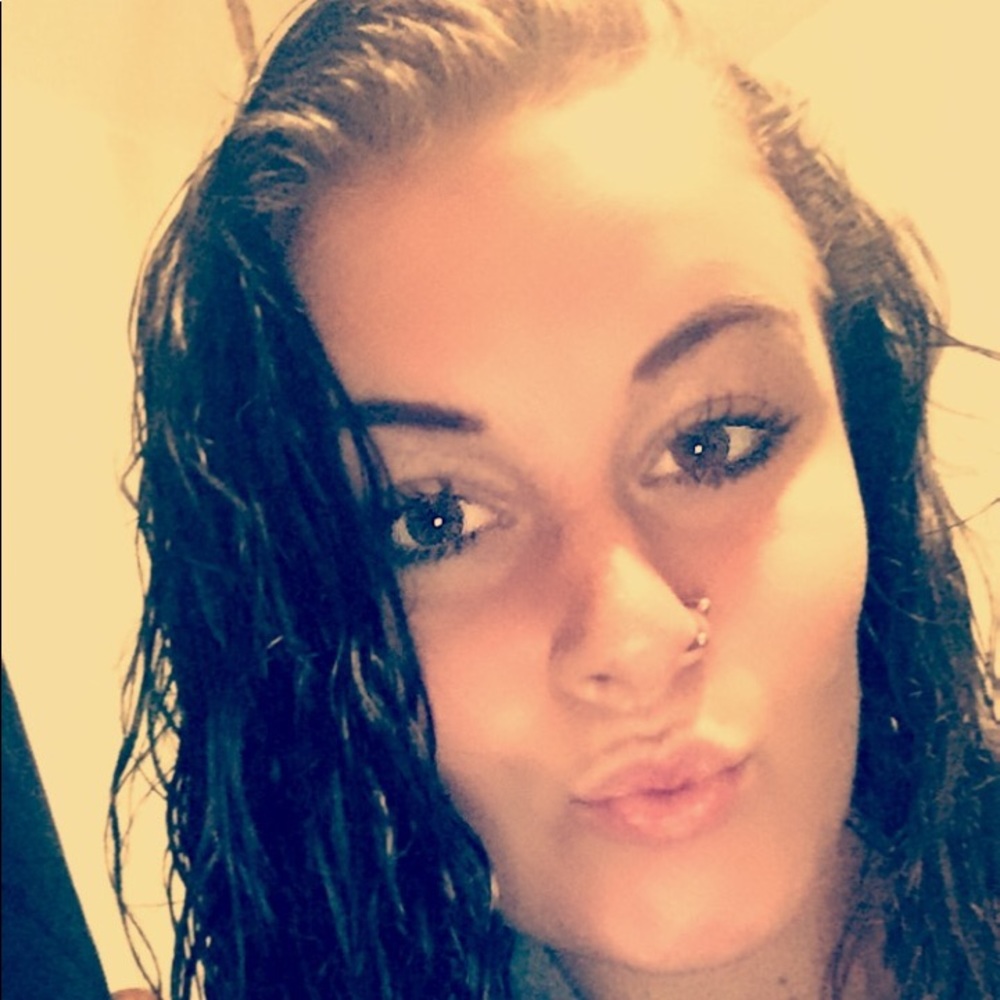 Meet your Posher, Hailey